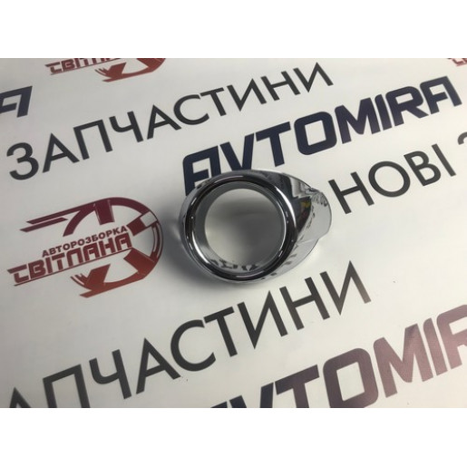 Кронштейн фари протитуманної лівий Ford Focus 3 2011-2017 330654